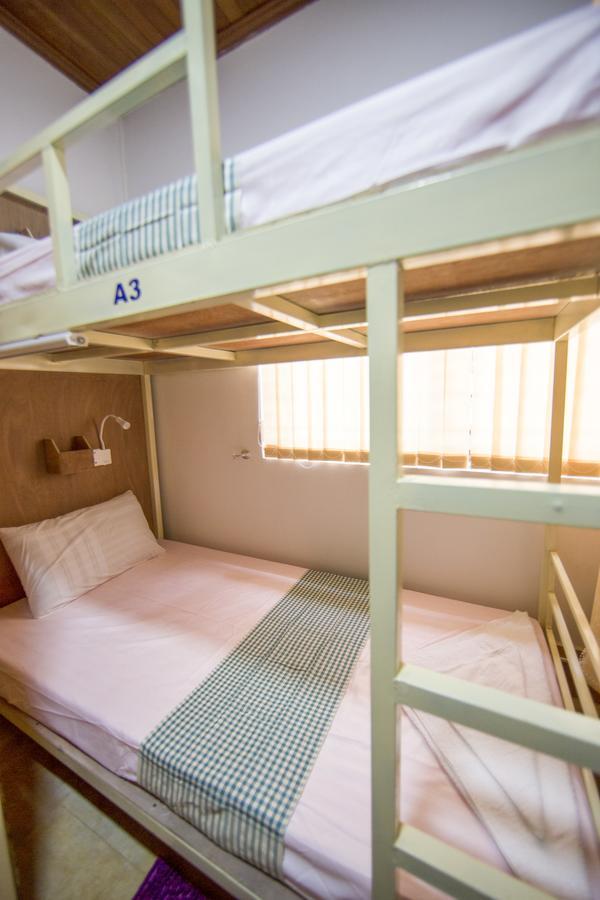 Alis' House Hostel Siem Reap Buitenkant foto